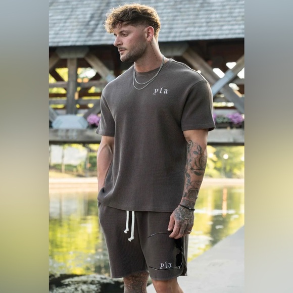 YoungLA Thermal Oversized Shirt Chocolate - Picture 3 of 15